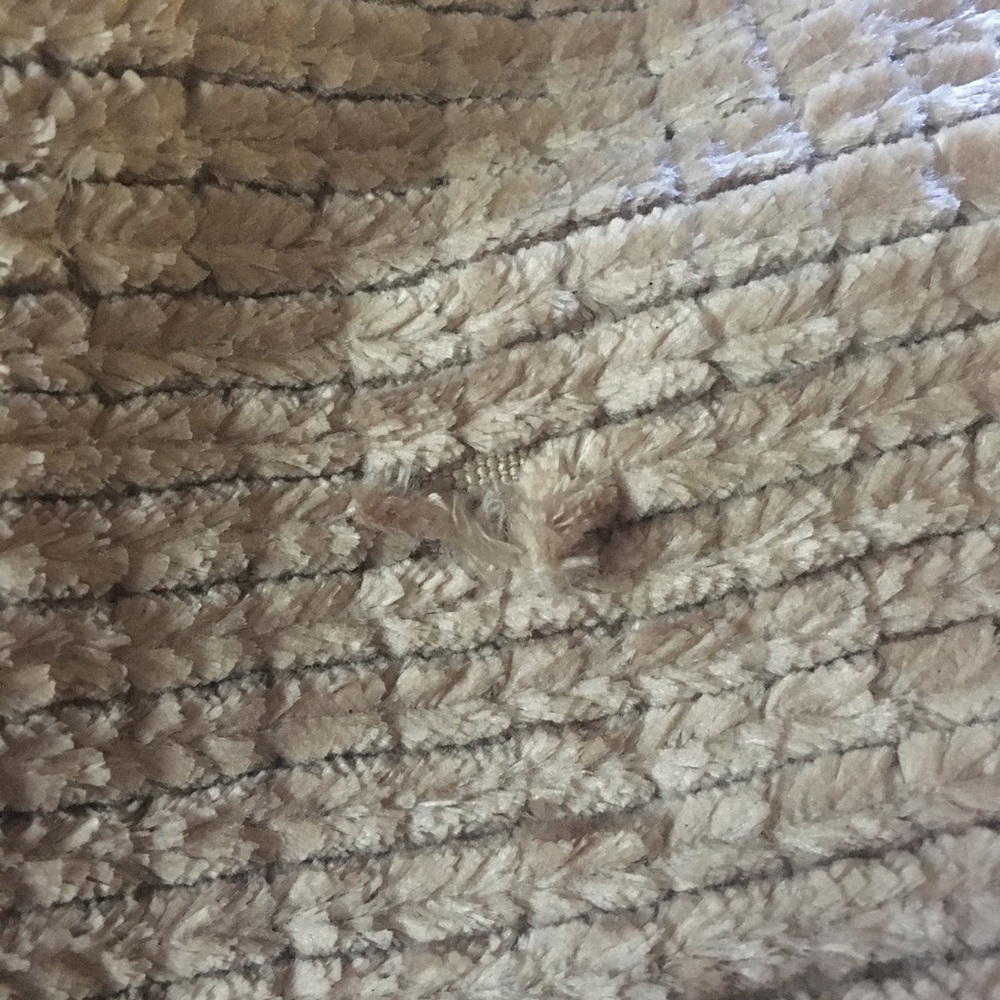 Fluffy Microfiber Beige Bath Rug 31” X 20” - Picture 5 of 6